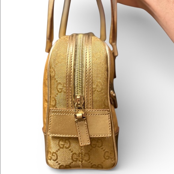 1 TIME ONLY GUCCI RARE Vintage Metallic Gold GG Canvas Bowler Bag Satchel + COA - Picture 3 of 12